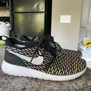 Women Nike Flyknit Roshe SZ 5.5